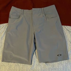 Short Oakley, blue color, size 36